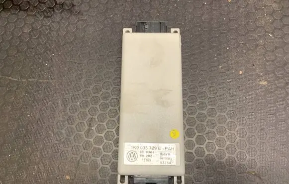 Volkswagen Touran I Phone control unit/module 1K0035729E 53754 15W05