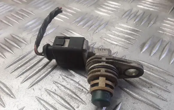 Skoda Fabia Mk1 (6Y) Camshaft position sensor 03D907601