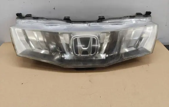 Honda Civic Headlight/headlamp 0108039180