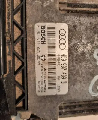 Audi A8 S8 D3 4E Engine control unit/module 4E0907409B 4E091409C