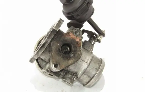 Skoda Octavia Mk1 (1U) EGR valve 038131501E