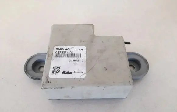 BMW 5 E60 E61 Antenna control unit 693502401 6935024-01