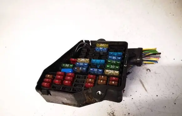 Audi A4 S4 B5 8D Fuse box set 8d1941824