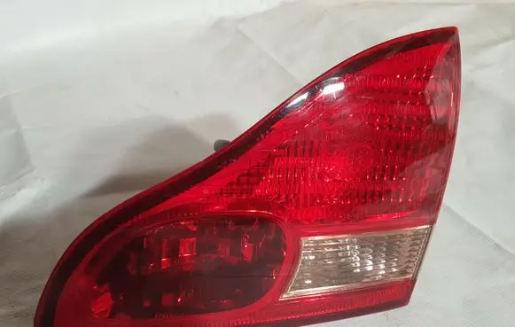 Toyota Avensis Verso Tailgate rear/tail lights KOITO4441