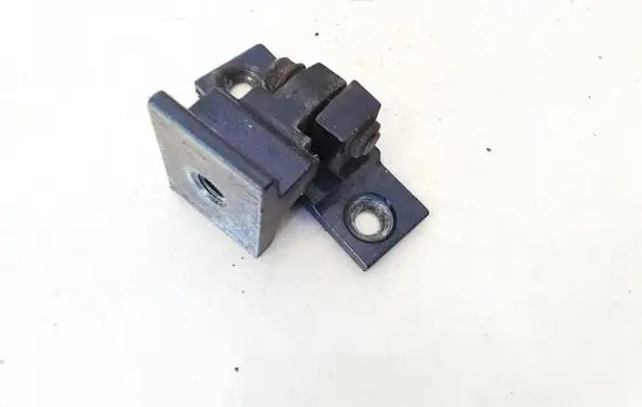 BMW 5 E60 E61 Rear door lower hinge 7068088