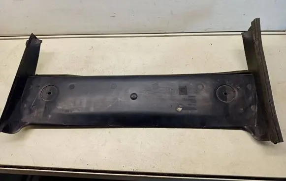 Volvo V70 Radiator trim 9151897 PPT15 3504