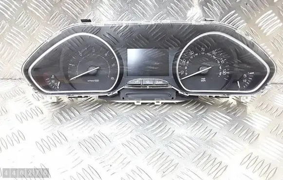 Peugeot 208 Speedometer (instrument cluster) 769317810U