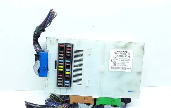 Volvo XC60 Fuse module 7G9T14C256FA 30765624 30765624AE