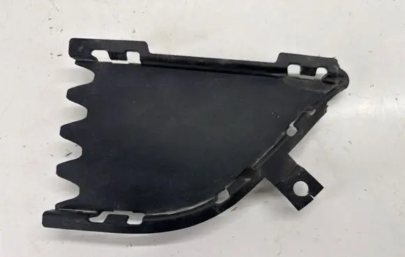Chrysler 300C Front bumper lower grill 68295620AA