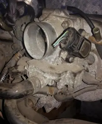 Mazda 323 Throttle valve B6BF 418110P25