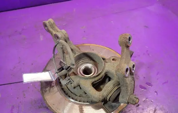 Hyundai i30 Front wheel hub spindle knuckle