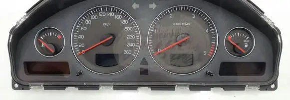 Volvo XC70 Speedometer (instrument cluster) 30746102