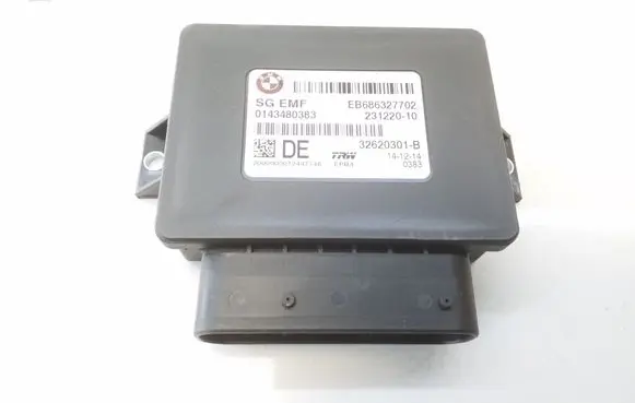 BMW 5 F10 F11 Hand brake control module 686327702 32620301B