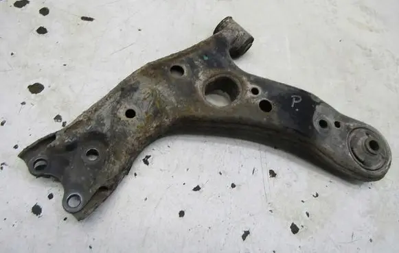 Toyota Auris E180 Front control arm KRIS235789