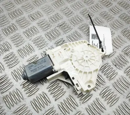 Audi RS5 Front door electric window regulator 8T0959801B