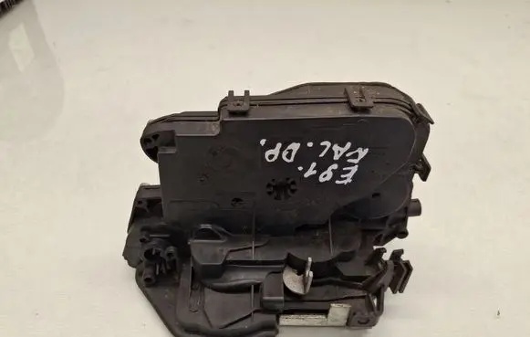 BMW 3 E90 E91 Rear door lock 7229468