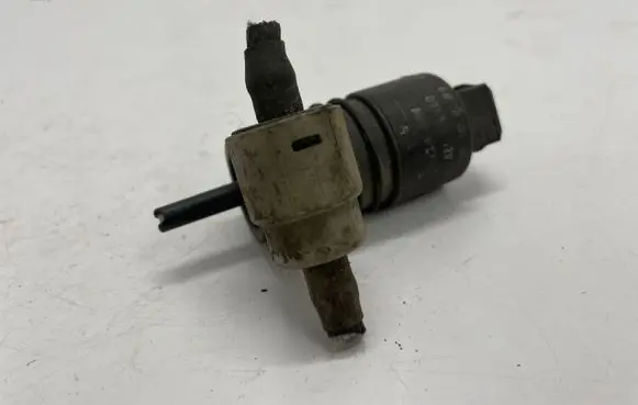 Opel Astra J Windscreen/windshield washer pump
