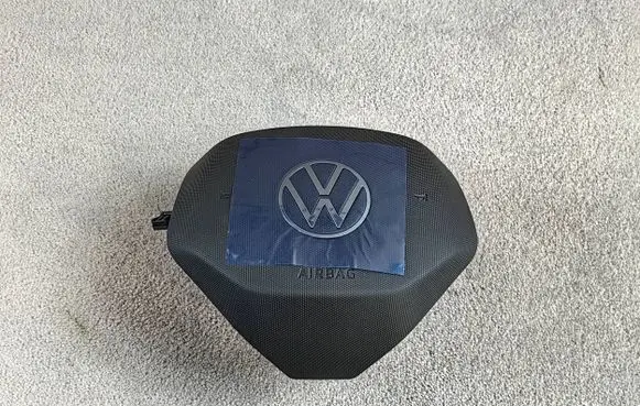 Volkswagen Arteon Steering wheel airbag 5NA880201E 311733399H44 JDDAB0129
