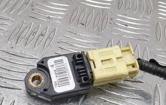 Lexus IS 220D-250-350 Airbag deployment crash/impact sensor 898310W040