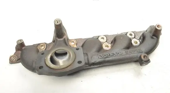 Volvo V70 Exhaust manifold 30637921