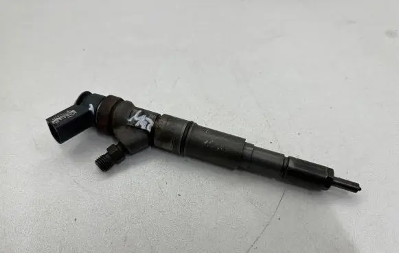 BMW X3 E83 Fuel injector 045110161 7790092 13537790092