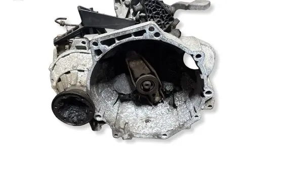 Volkswagen PASSAT B7 Manual 6 speed gearbox MYP
