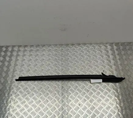 BMW 4 F32 F33 Windshield trim 7296010