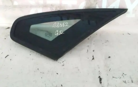 Volvo S40 Rear side window
