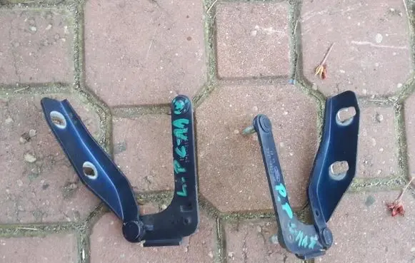 Ford Focus C-MAX Engine bonnet/hood hinges