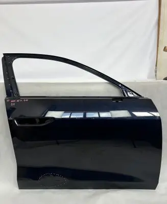 Audi A5 Door (2 Door Coupe) 8B3831052