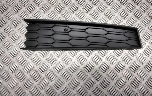 Skoda Scala Front bumper lower grill 657807681A