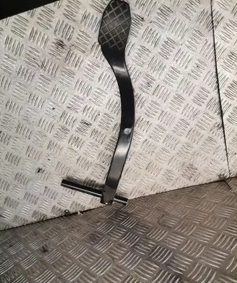 Volkswagen Touareg I Brake pedal 7l0721142b