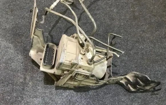Ford Mondeo Mk III ABS Pump 0265222015 18918270252