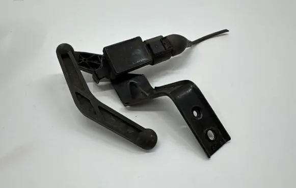 Cupra Leon Rear air suspension level height sensor 5WA412521D