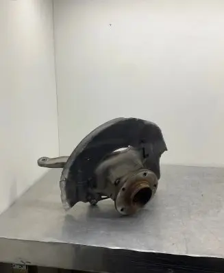 BMW 5 E60 E61 Front wheel hub 6760954