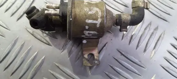 Valve vacuum