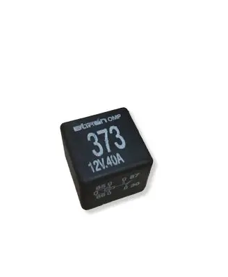 Volkswagen PASSAT B5.5 Other relay 8D0951253A