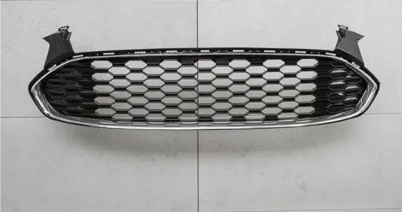 Ford Mondeo MK V Front bumper upper radiator grill DS7381850JW