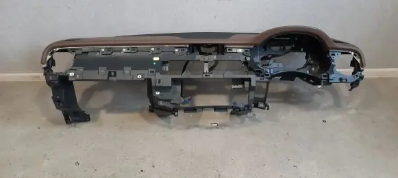 Mercedes-Benz X-class W470 Dashboard A4706809700 240185XF0B 281535XA0C