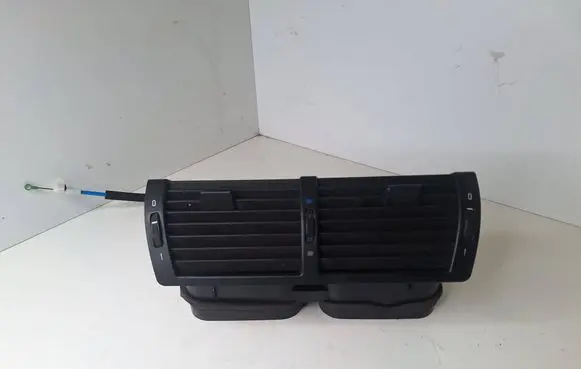 BMW X5 E53 Dash center air vent grill 64228402221