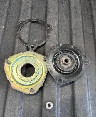 Infiniti FX Front upper strut mount 54320CG000