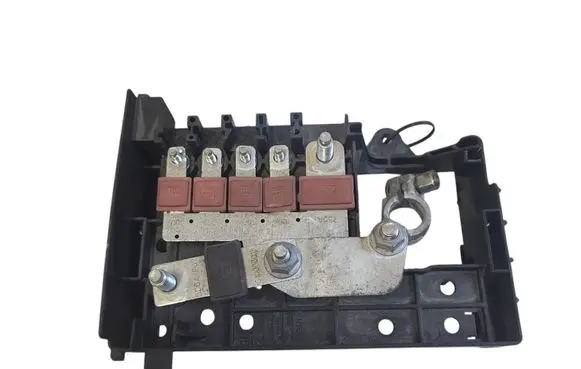 Opel Astra J Fuse module 13368498