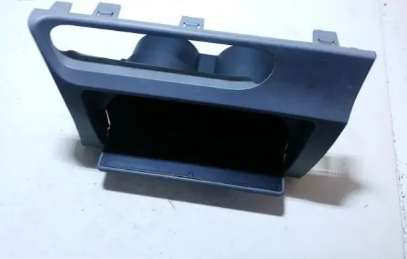 Mazda 6 Cup holder gj6a64361