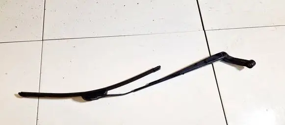 Toyota Corolla E120 E130 Front wiper blade arm 8521102110b 85211-02110-b