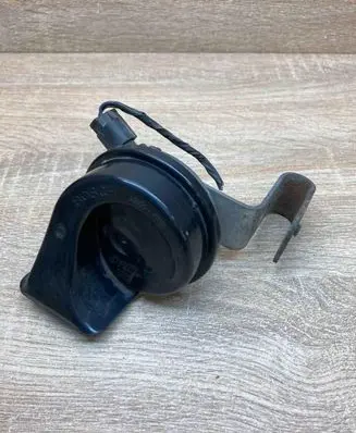 BMW 1 E81 E87 Horn signal 024148 703881157 WithPlug