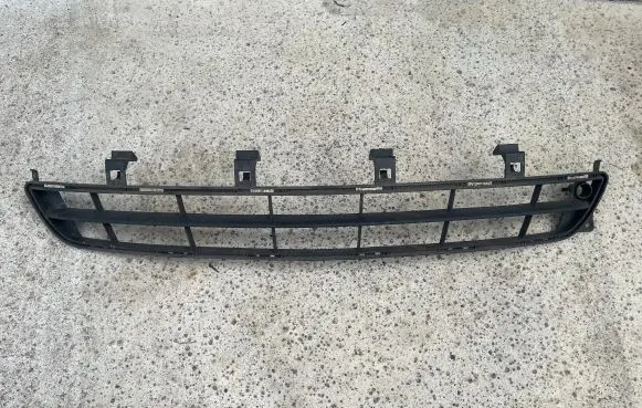 Opel Insignia A Front bumper lower grill 22787148
