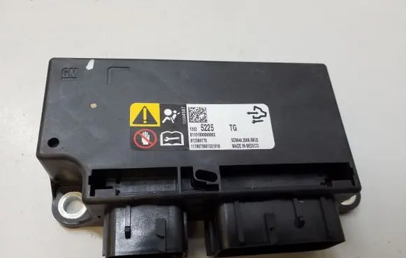 Opel Insignia B Airbag control unit/module 13584587 13525225