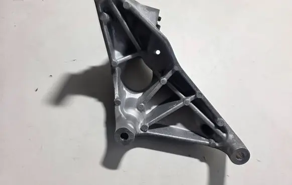 Tesla Model 3 Engine mounting bracket 109327850B
