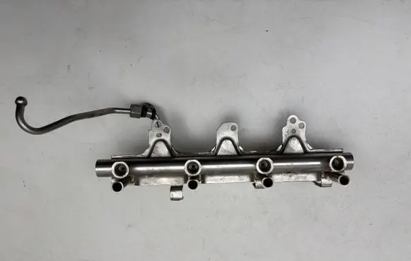 Fuel main line pipe