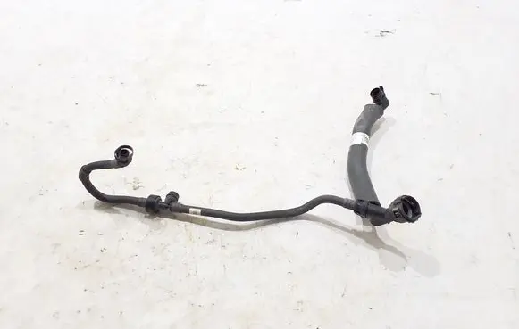 Engine coolant pipe/hose